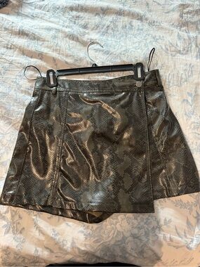 Zara Metallic Snakeskin Faux Leather Mini Skirt - Black/Gray
